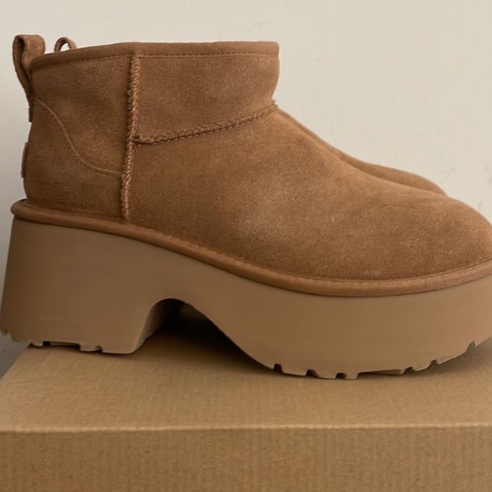 UGG Ultra Classic Mini Chestnut Brown Platform Ankle Boots, NWT - Picture 3 of 5